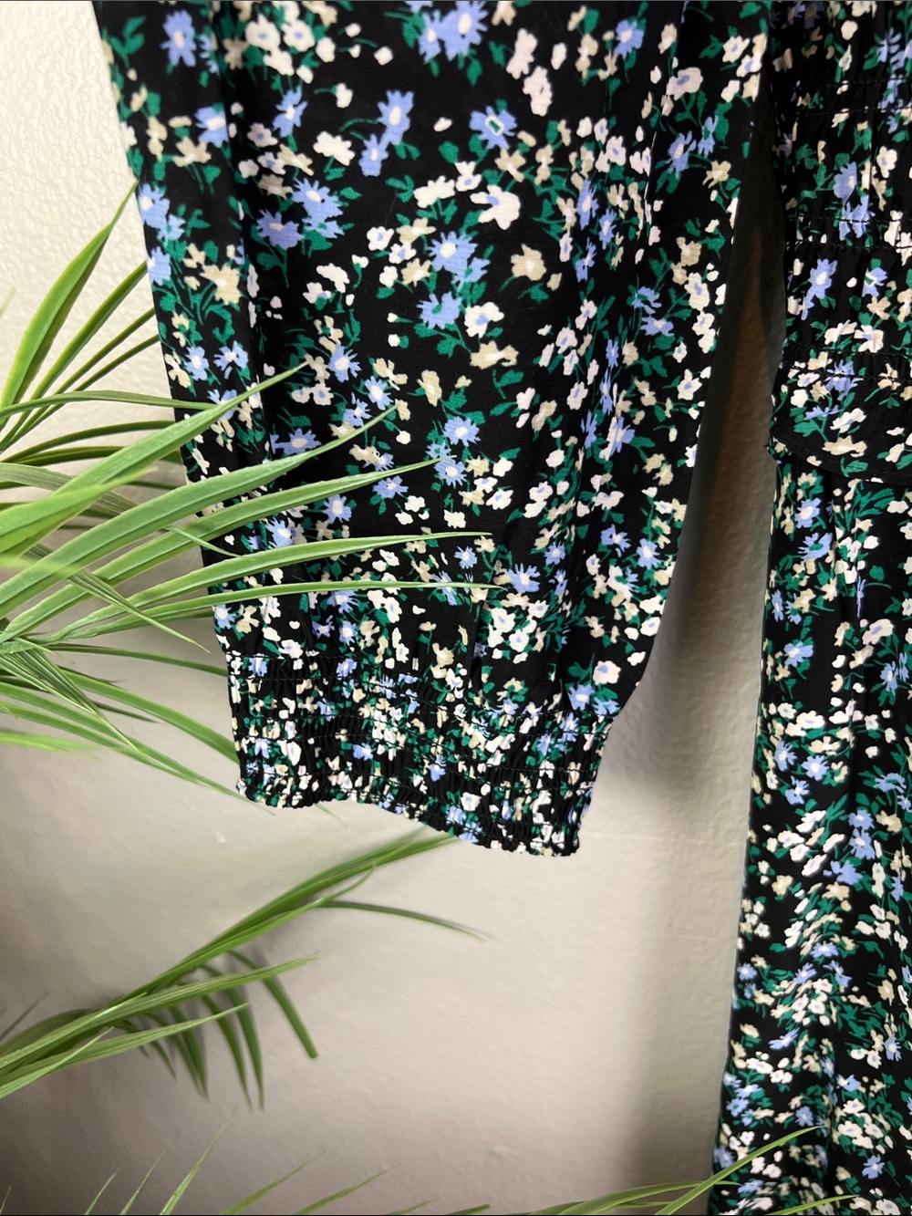 Madewell Black Midi Dress with Blue, Green & White Floral Print Smocked 6 - Picture 5 of 6